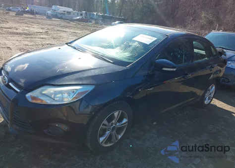 2014 Ford Focus Se z USA, uszkodzony, nr VIN 1FADP3F22EL344206